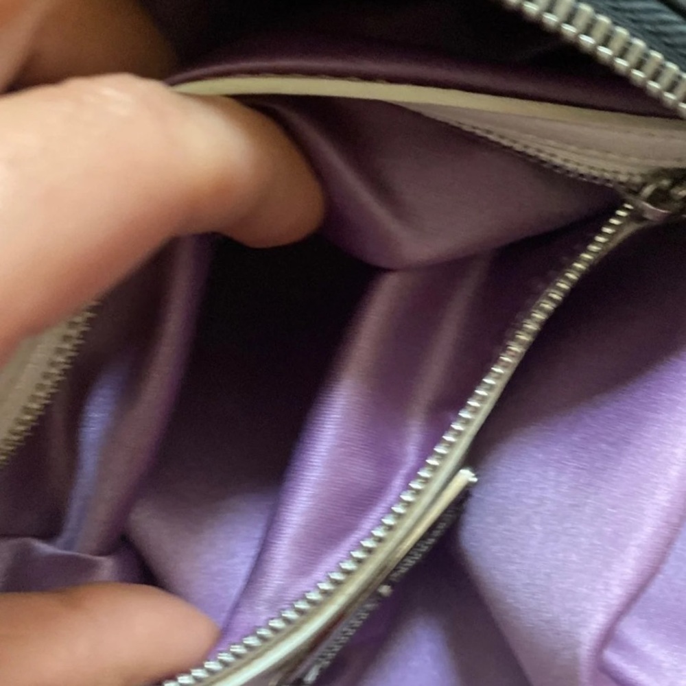 Henri Bandel purse - Picture 8 of 11